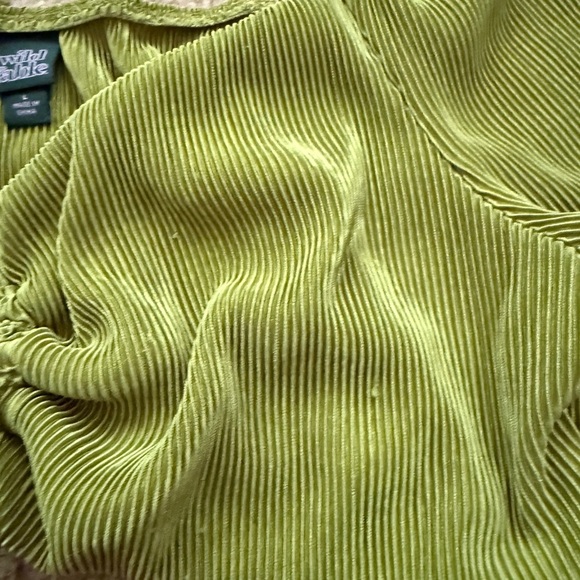 Green Flare long sleeve top - Picture 3 of 8